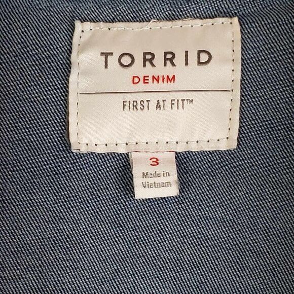 Torrid Denim Jacket Womens 3 3X Trucker Stretch Button Front Casual Blue - Picture 4 of 11